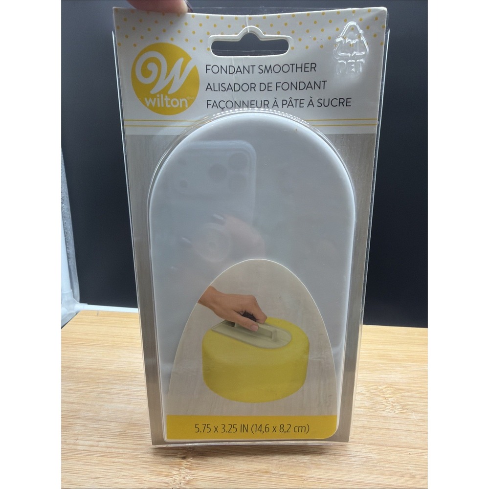 Wilton Easy Glide Fondant Smoother 5.75 x 3.25 Handle